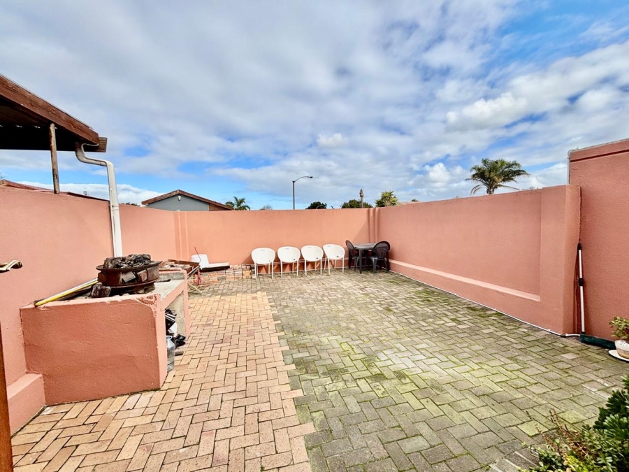 3 Bedroom Property for Sale in Danarant Western Cape